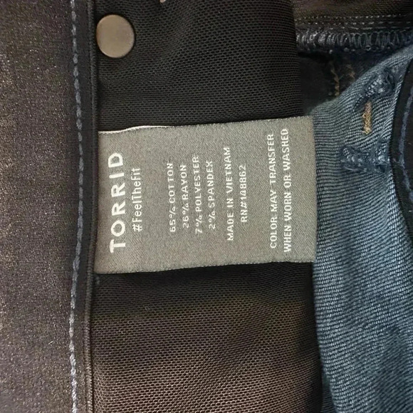 ⭐️Host Pick ⭐️Torrid feel the fit bombshell skinny denim blue Jeans size 16R - Picture 8 of 8